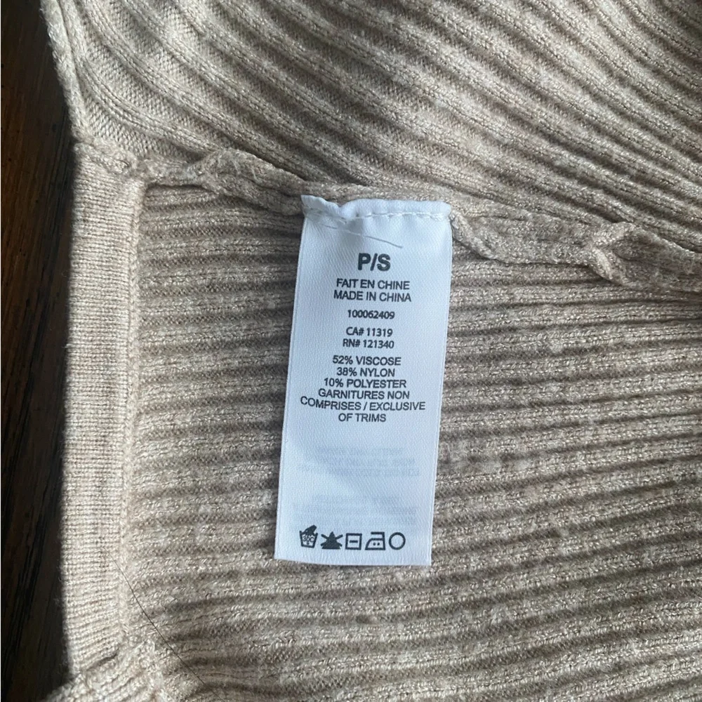 2/$15 Garage Tan Ribbed Knit Cropped Tank Small - Picture 4 of 9